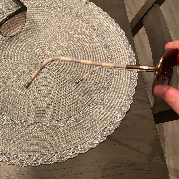 Louis Vuitton aviator - Picture 2 of 2